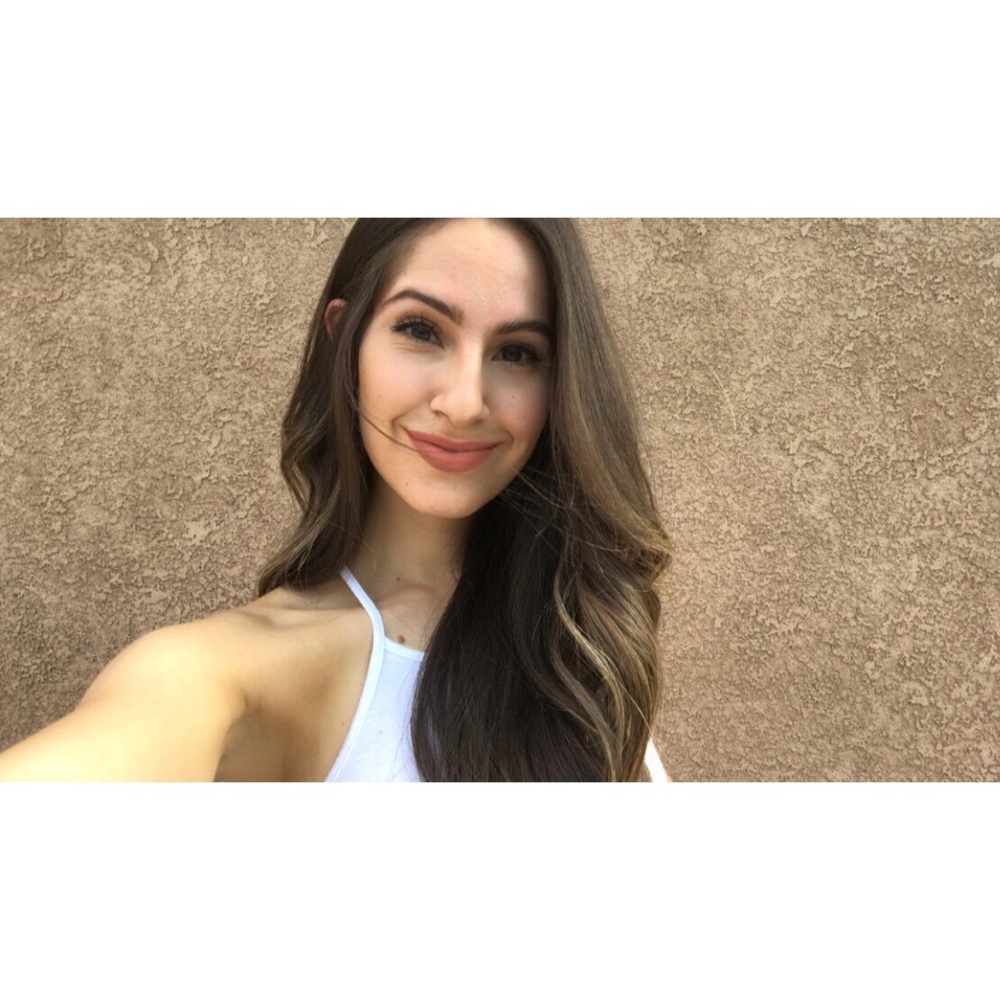 Meet your Posher, Alyssa